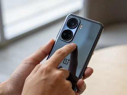 Xiaomi 18 Pro Max: две 200-Мп камеры и AI-дисплей на спине