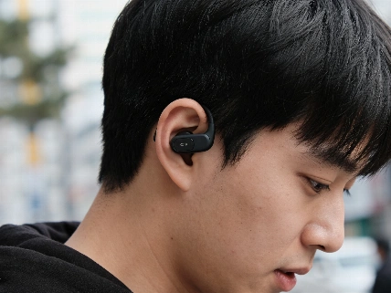 Samsung представила клипсовые наушники Galaxy Buds On AndroidMag