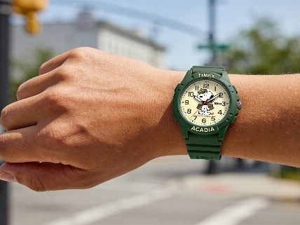 Timex выпустила Expedition Acadia с героями Peanuts: часы для тех, кто вырос со Снупи