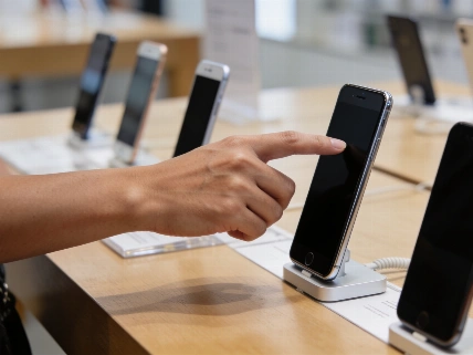 Apple прибавила 30% на фоне слабого старта Android-флагманов AndroidMag
